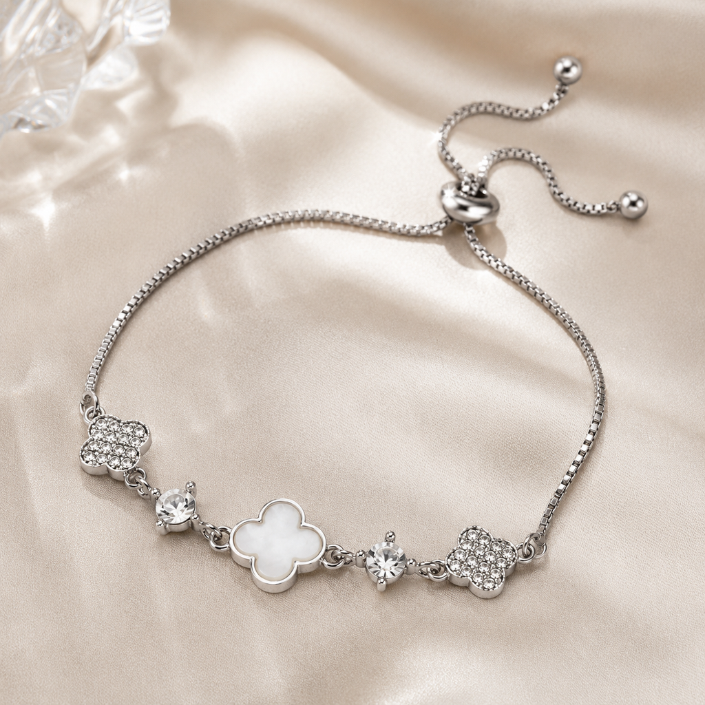 Mother-of-Pearl Four-Leaf Flower Bracelet