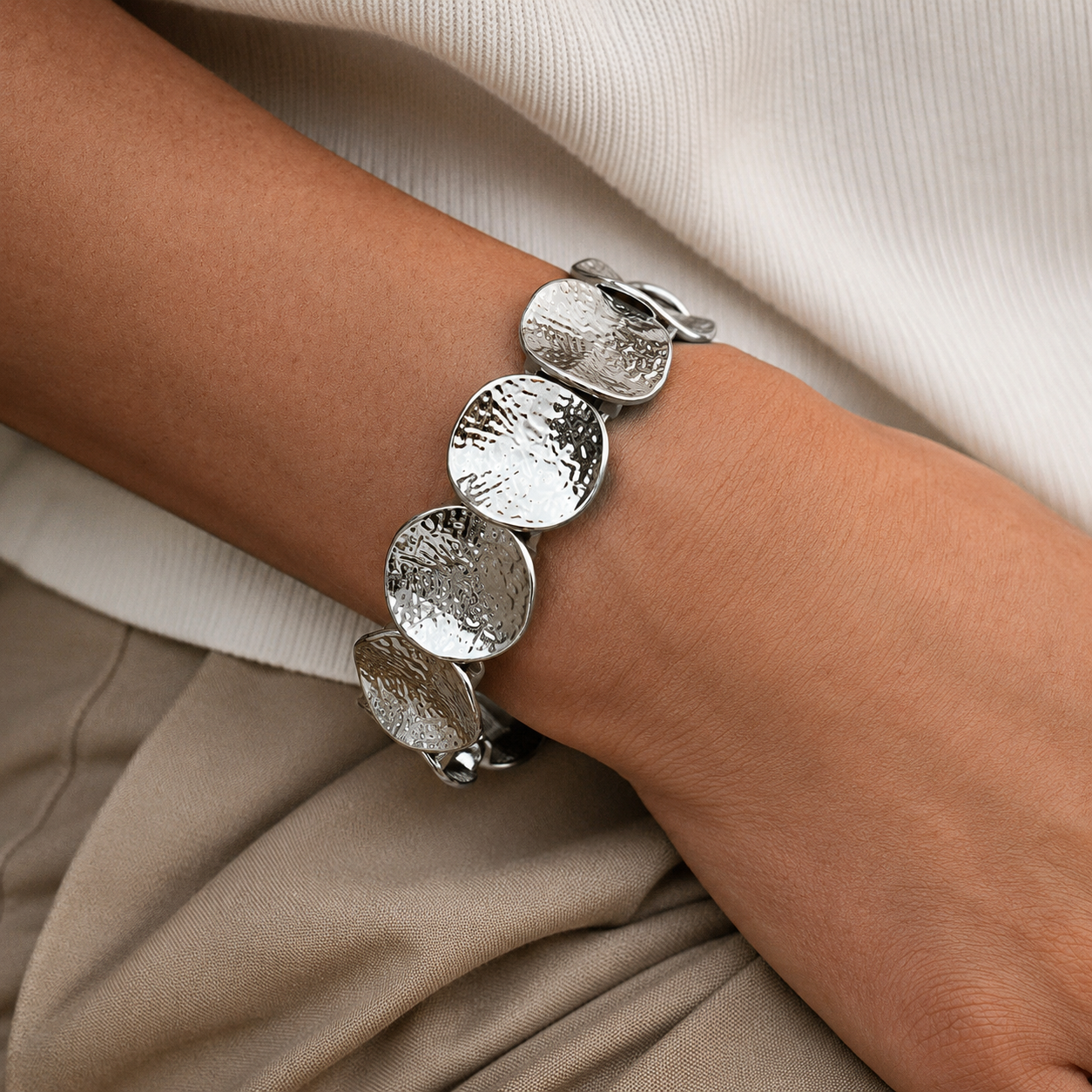 Hammered Disc Stretch Bracelet