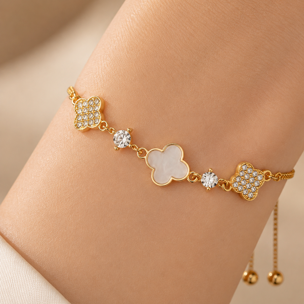 Mother-of-Pearl Four-Leaf Flower Bracelet