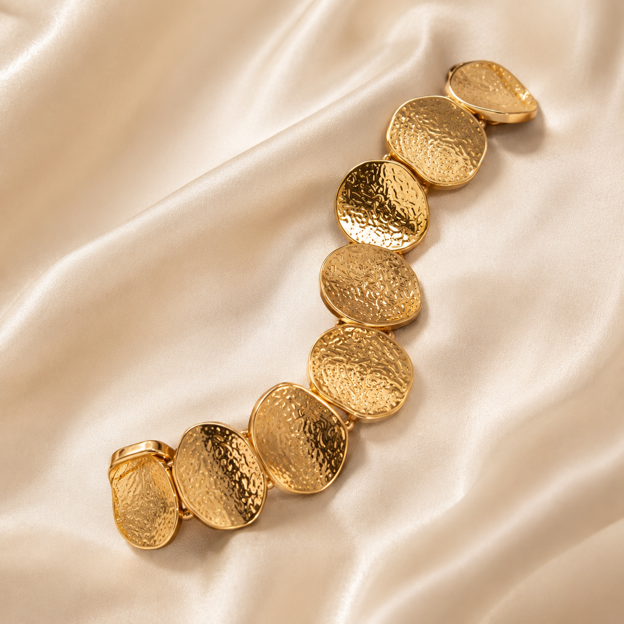 Hammered Disc Stretch Bracelet