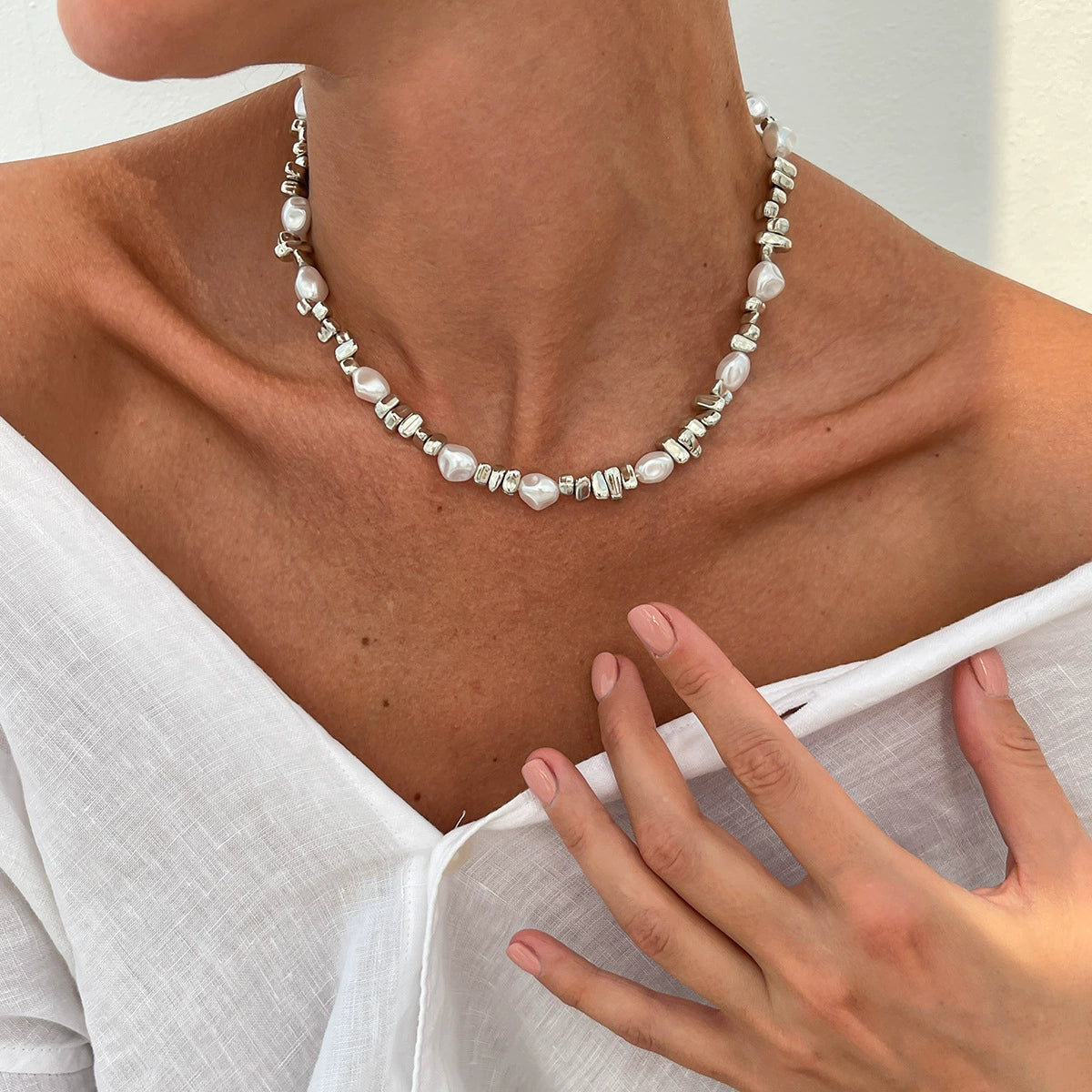 Baroque Pearl Beaded Choker Necklace