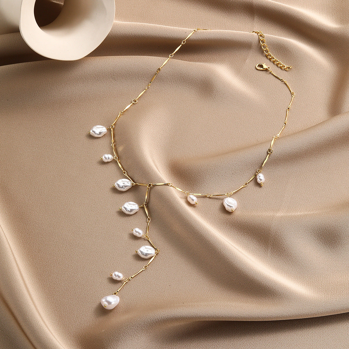 Y-Shaped Pearl Lariat Necklace