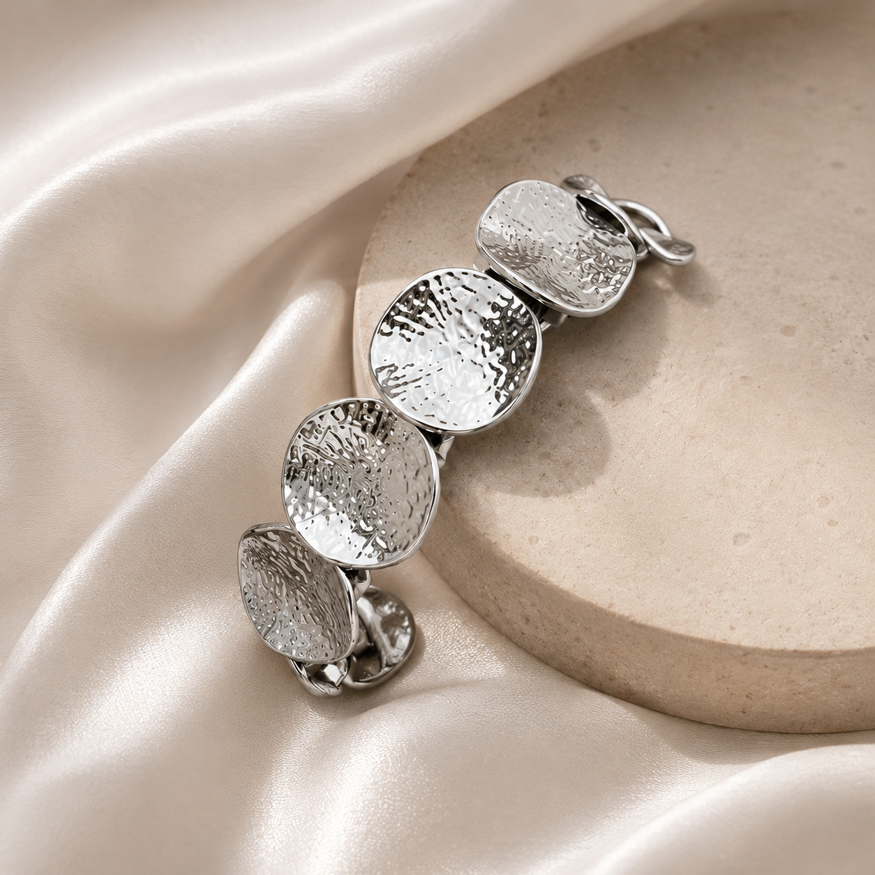 Hammered Disc Stretch Bracelet